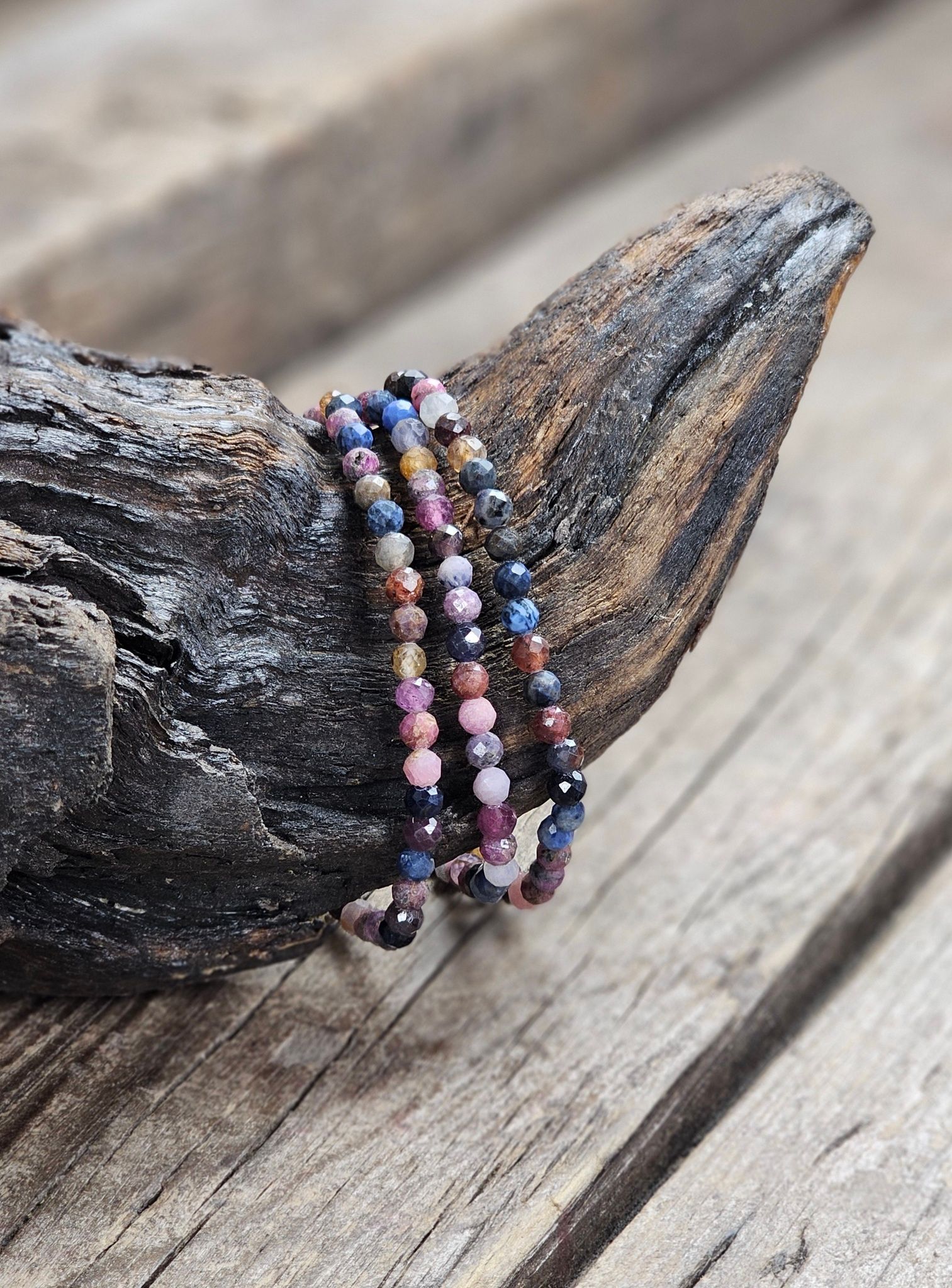 Rubin & Safir mix, armband 4mm facetterade pärlor
