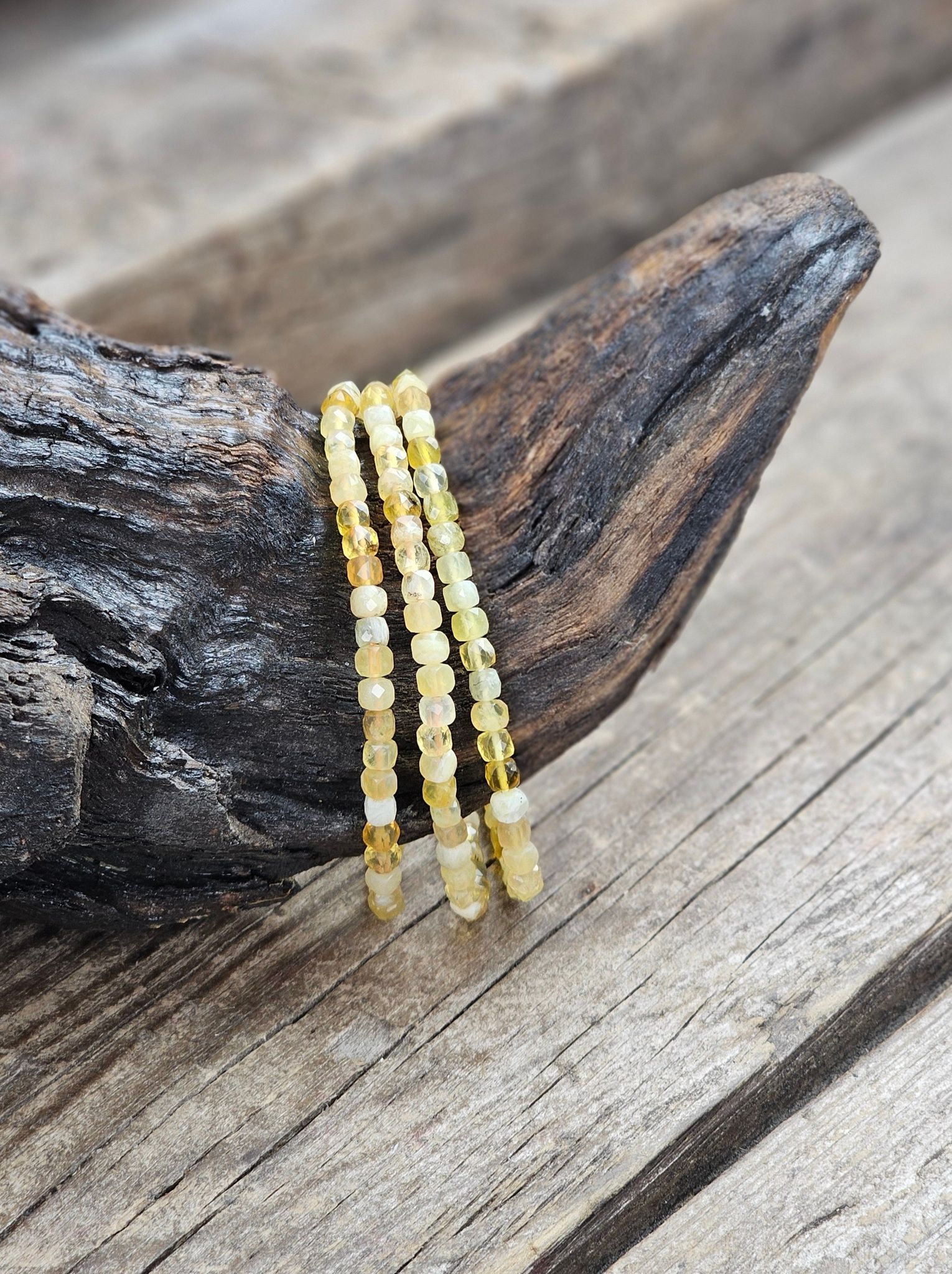 Gul Opal, armband 4mm facetterade pärlor