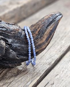 Tanzanit, armband 4mm facetterade pärlor