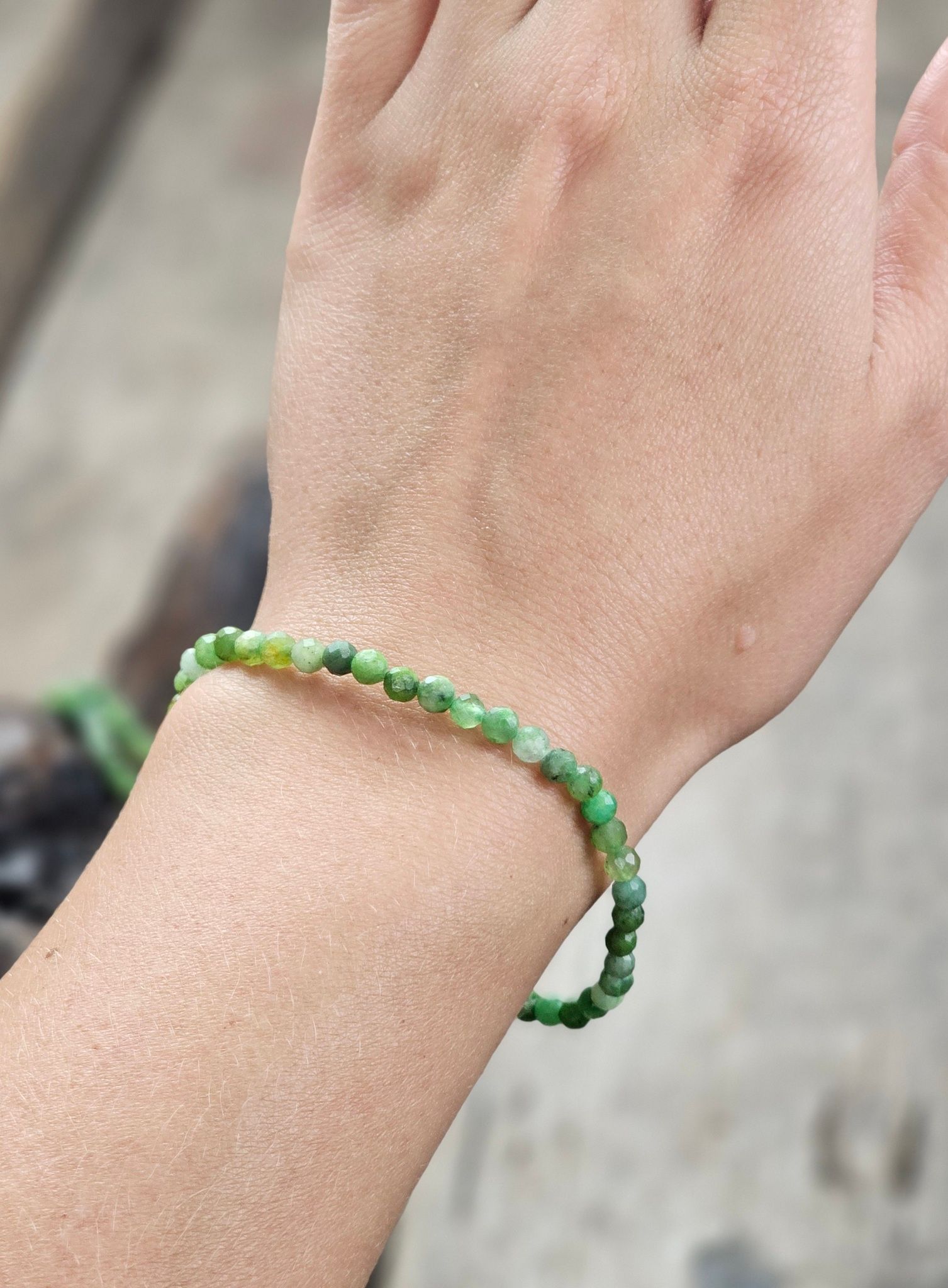 Krysopras, armband 4mm facetterade pärlor