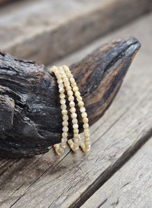Pärlemor, armband 4mm facetterade pärlor