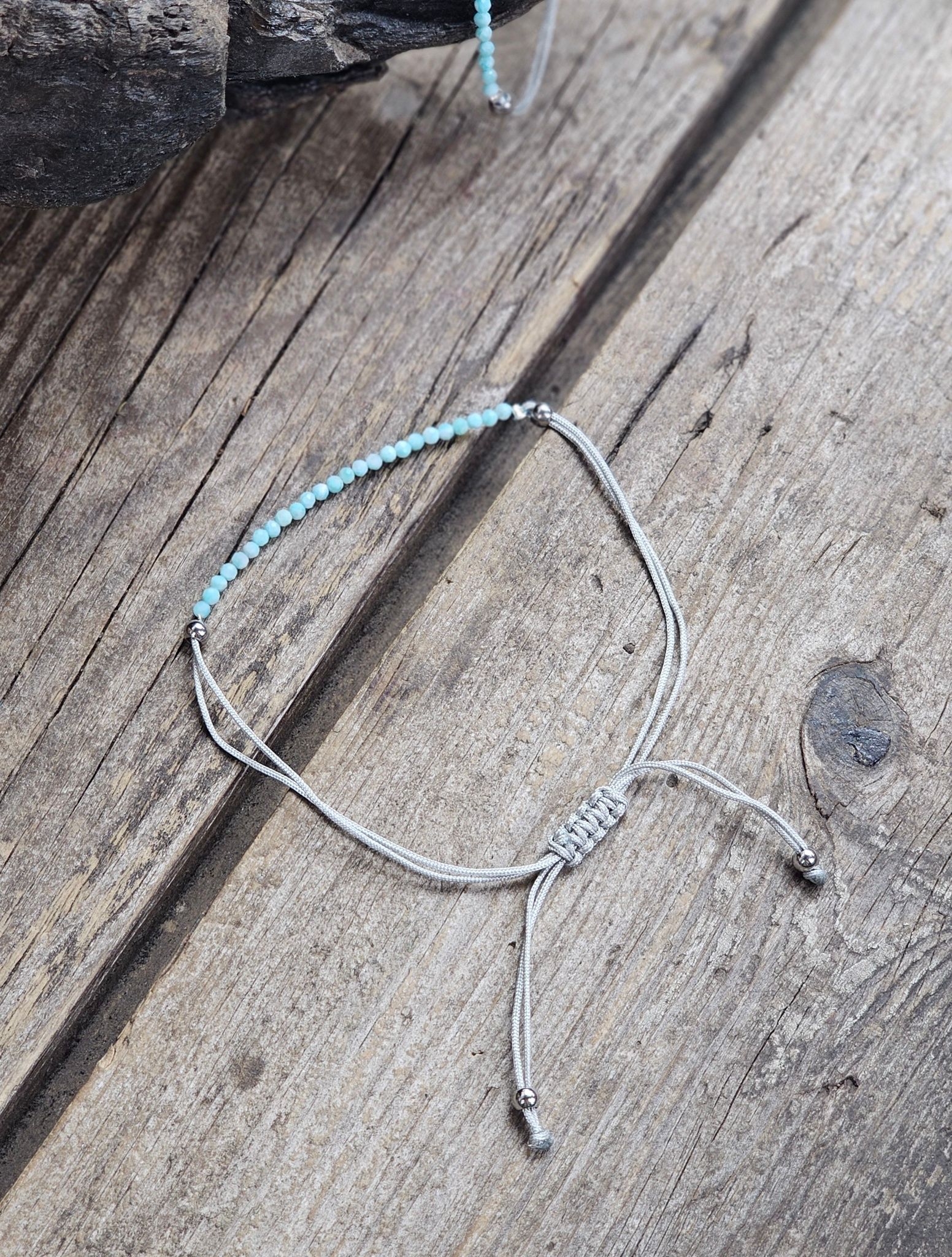 Amazonit, armband 3mm facetterade pärlor macramé
