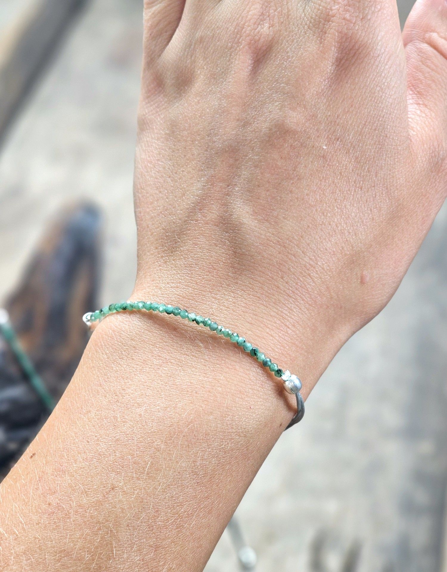 Smaragd, armband 3mm facetterade pärlor macramé