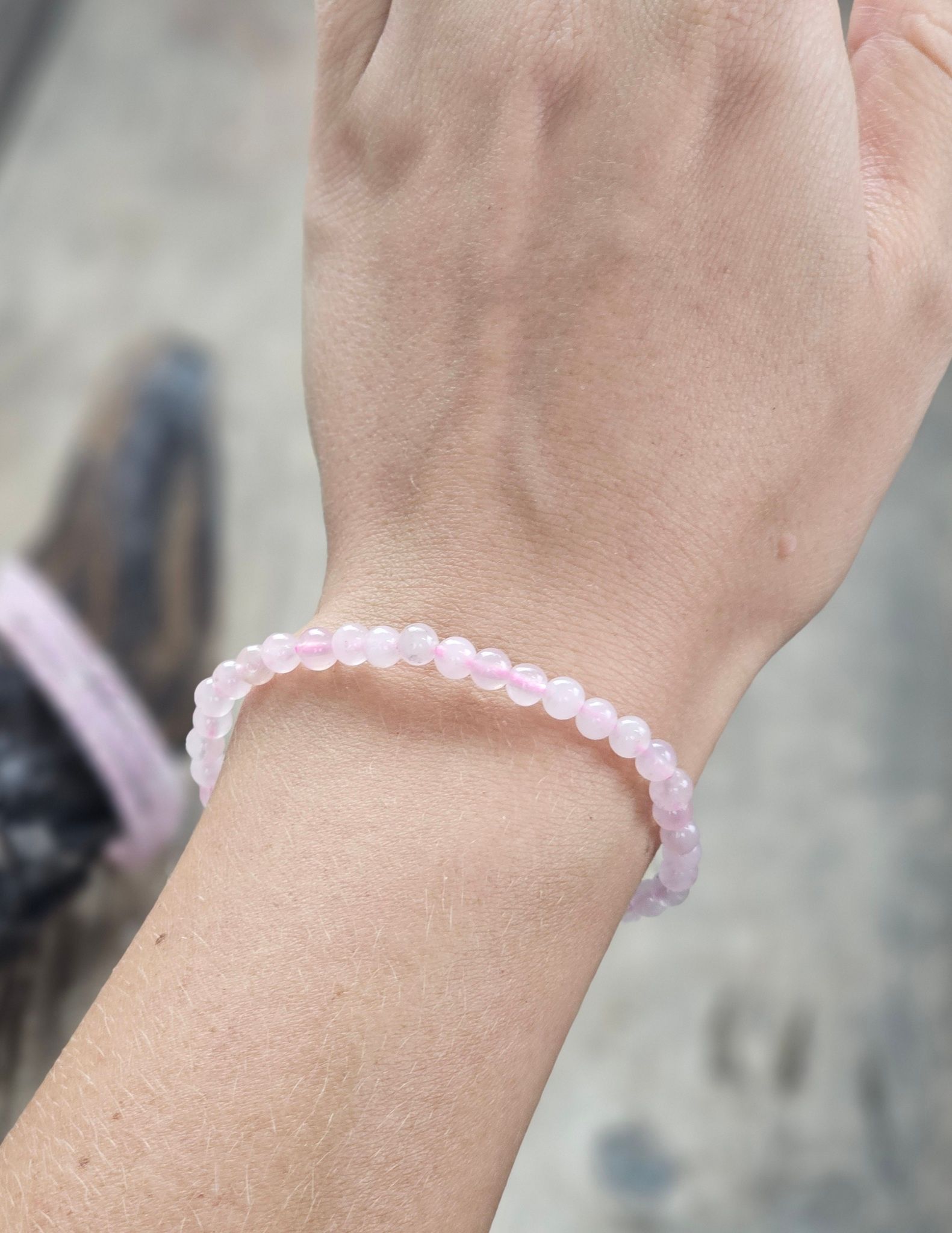 Rosenkvarts #2, armband 4mm runda pärlor
