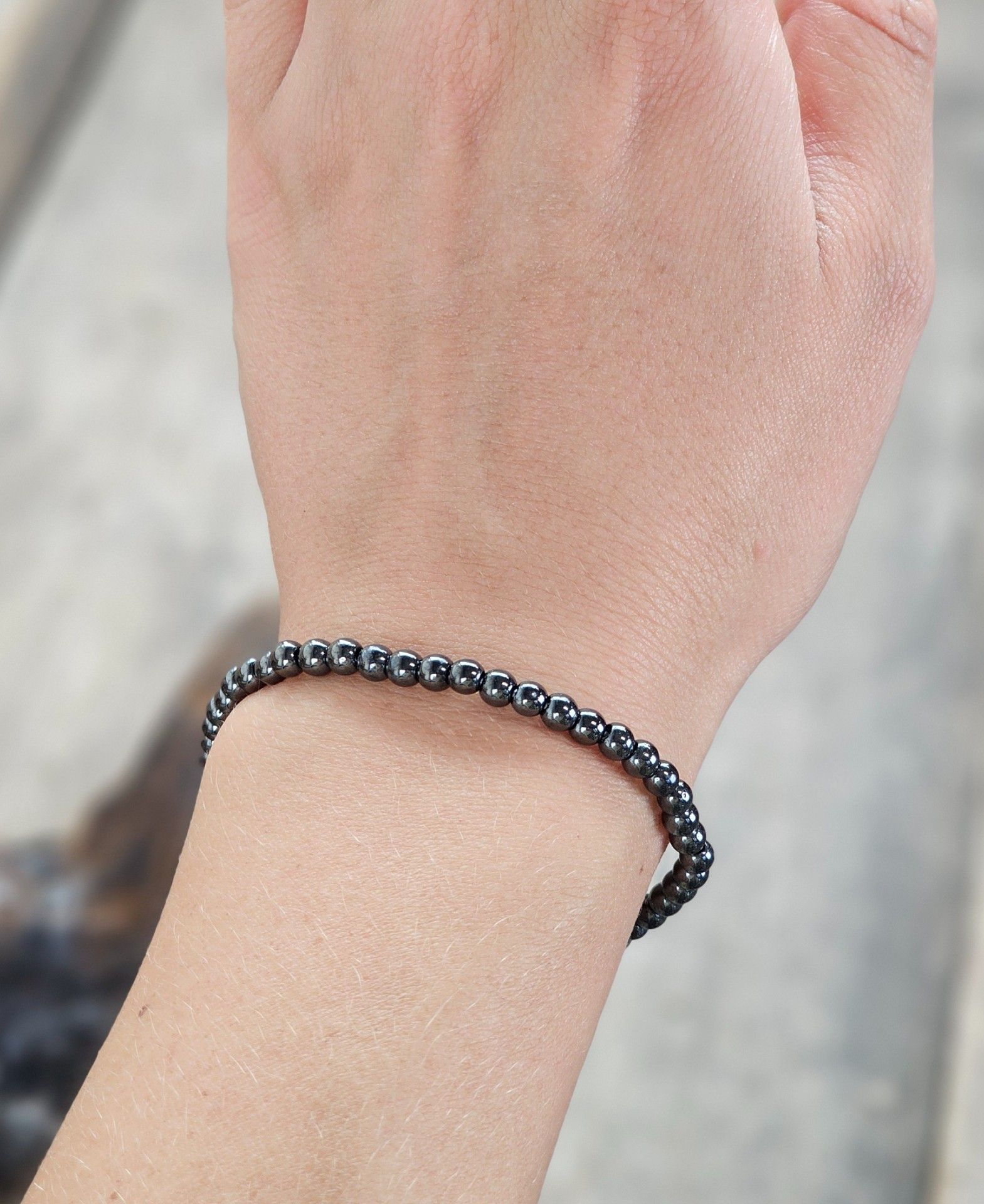Hematit, armband 4mm runda pärlor