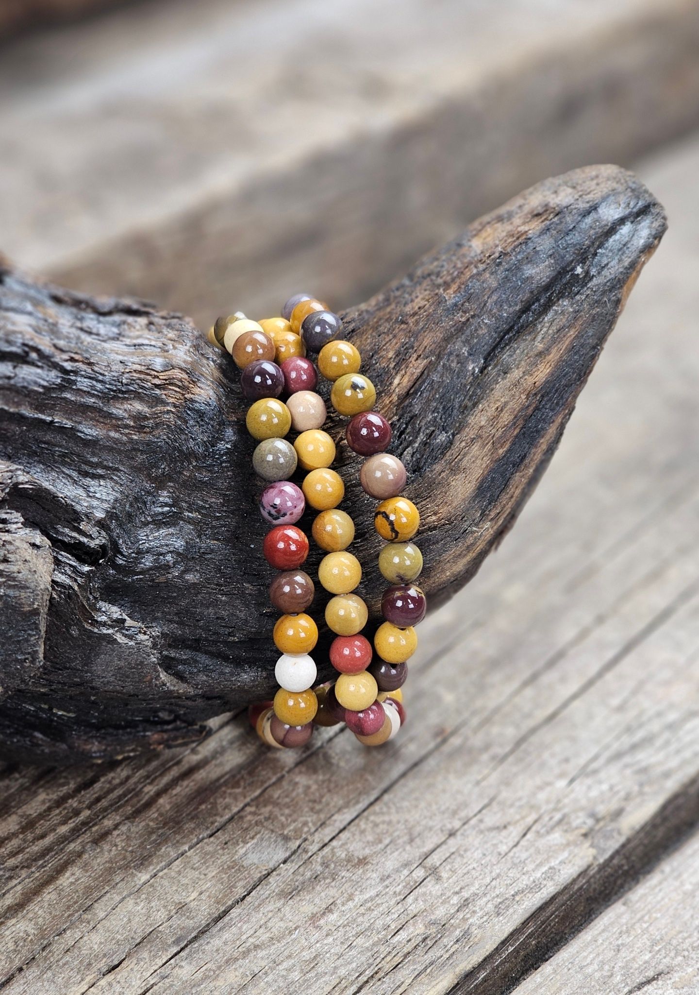 Mookaitjaspis, armband 6mm runda pärlor