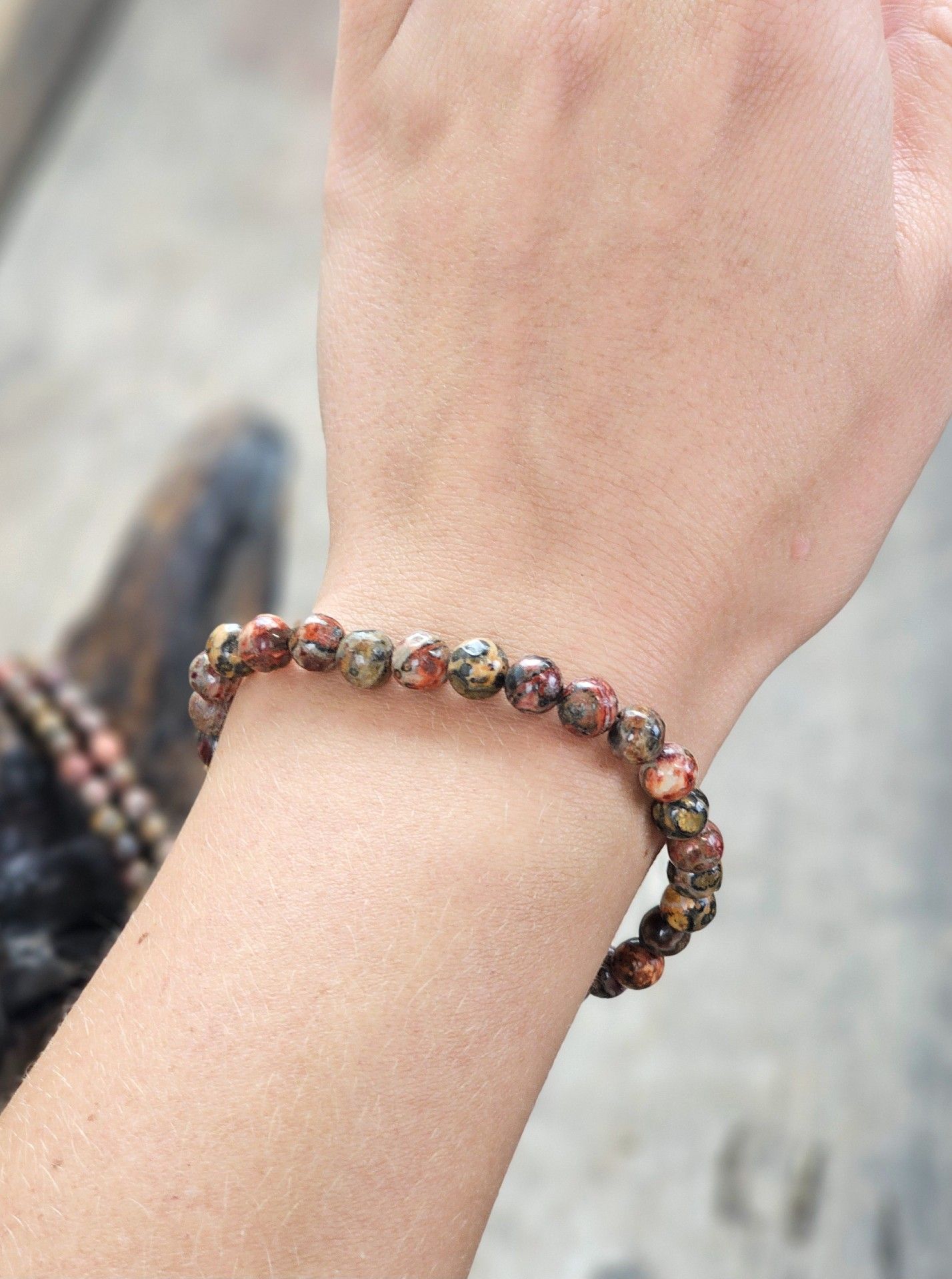 Leopardjaspis, armband 6mm runda pärlor