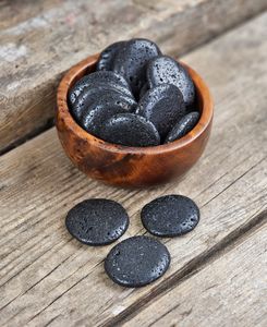 Svart Lavasten platta, touchstone
