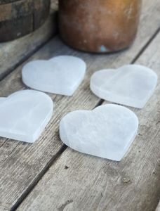 Vit Selenit, hjärta (laddningsplatta) 10 cm