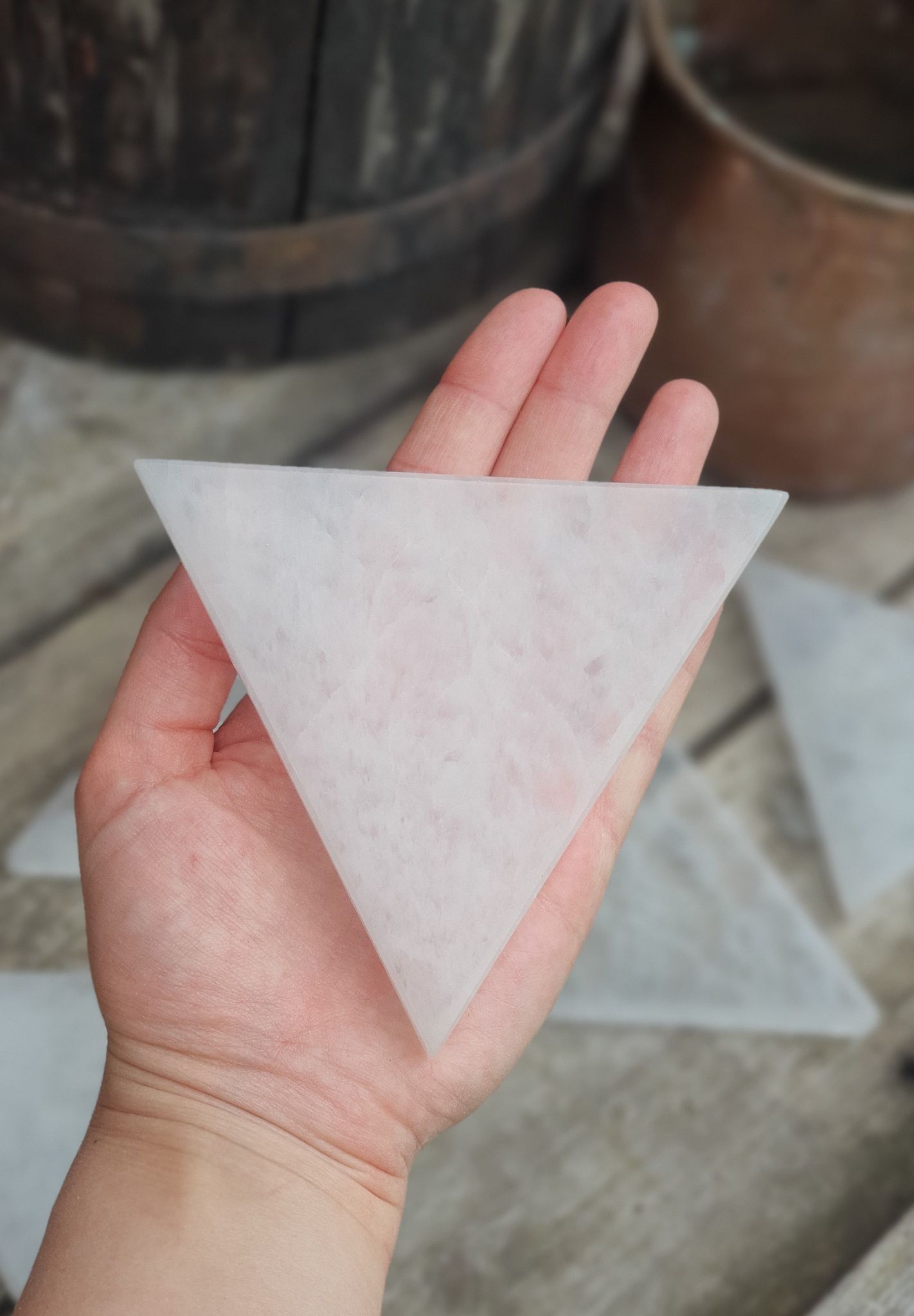 Vit Selenit, triangel (laddningsplatta) 12 cm