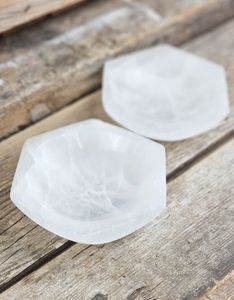 Vit Selenit, extra stor hexagonal skål 15 cm