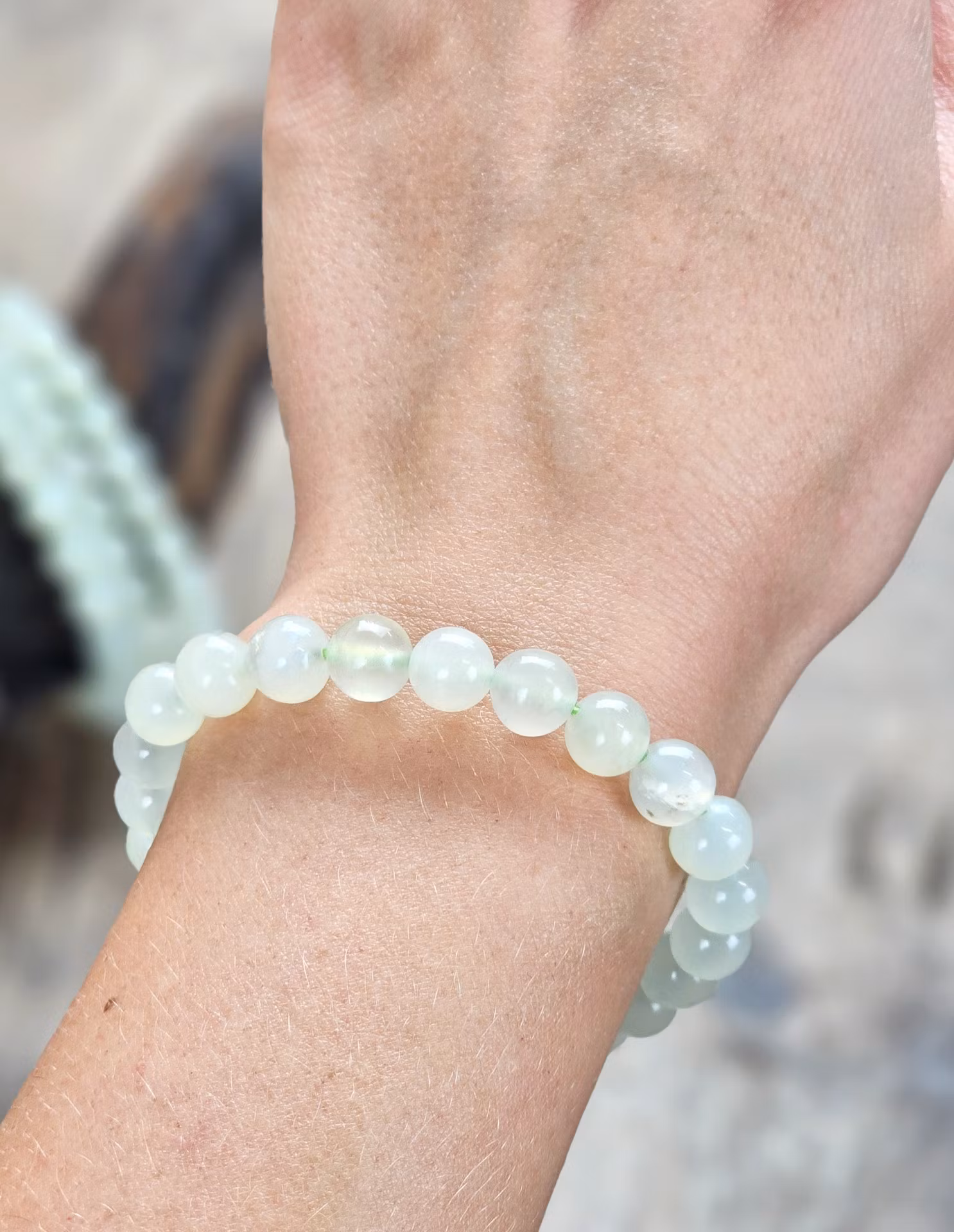 New Jade, armband 8mm runda pärlor