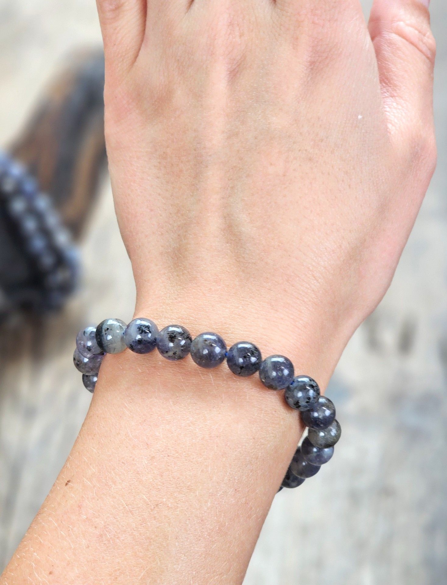 Iolit, armband 8mm runda pärlor