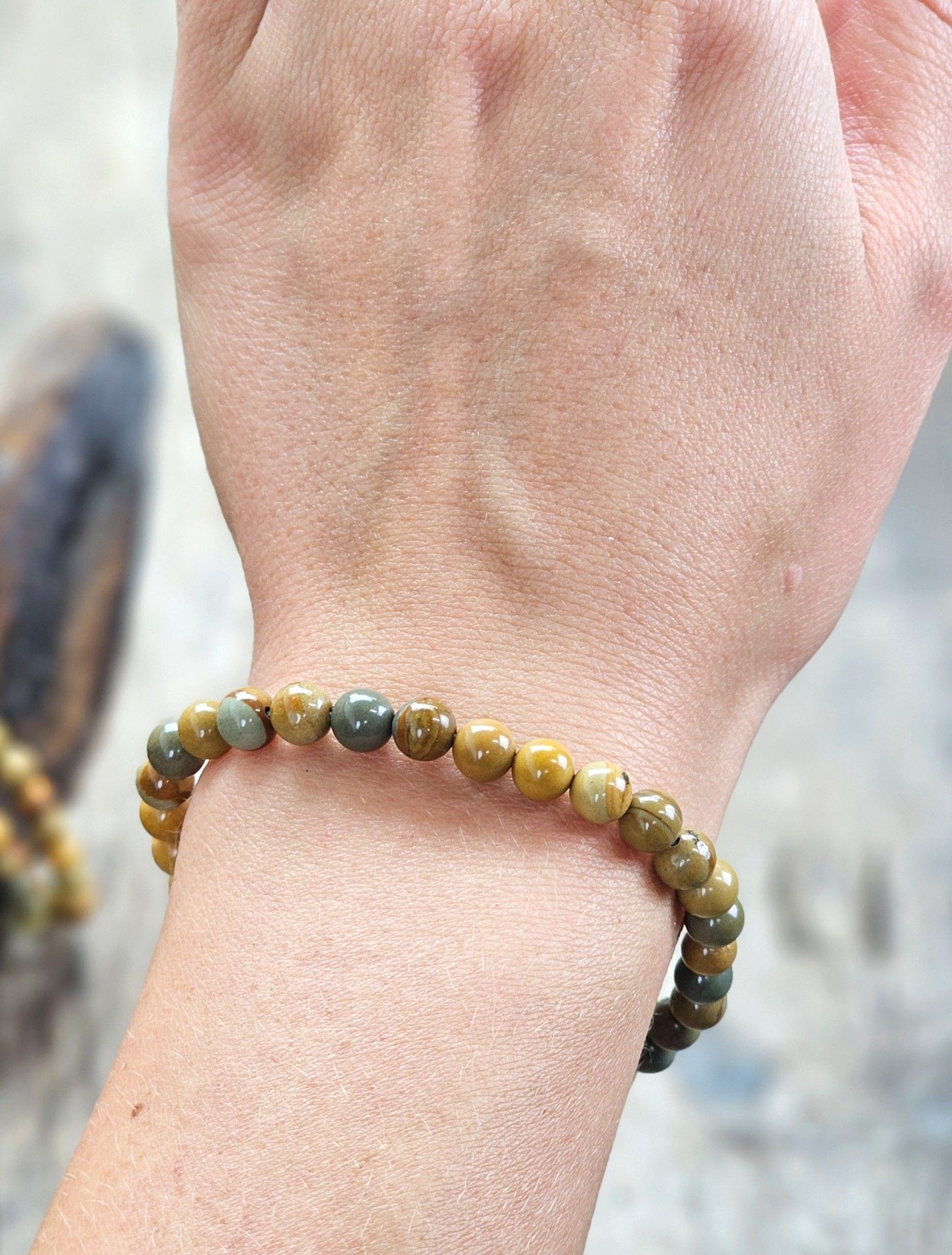 Polykromjaspis ljus, armband 6mm runda pärlor