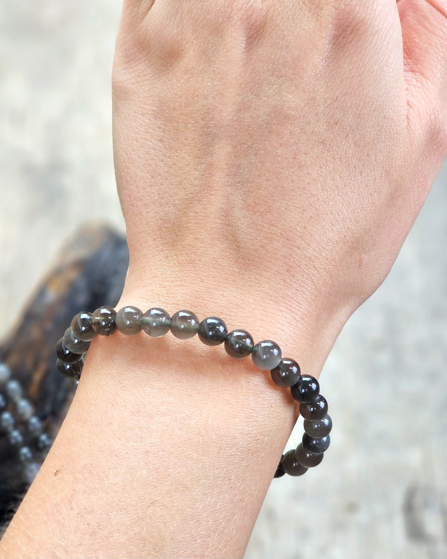 Tektit, armband 6mm runda pärlor