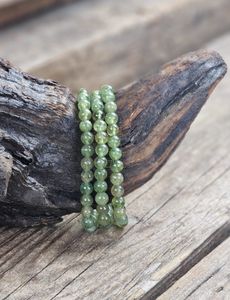 Grön Apatit, armband 6mm runda pärlor