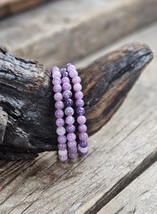Lepidolit, armband 6mm runda pärlor