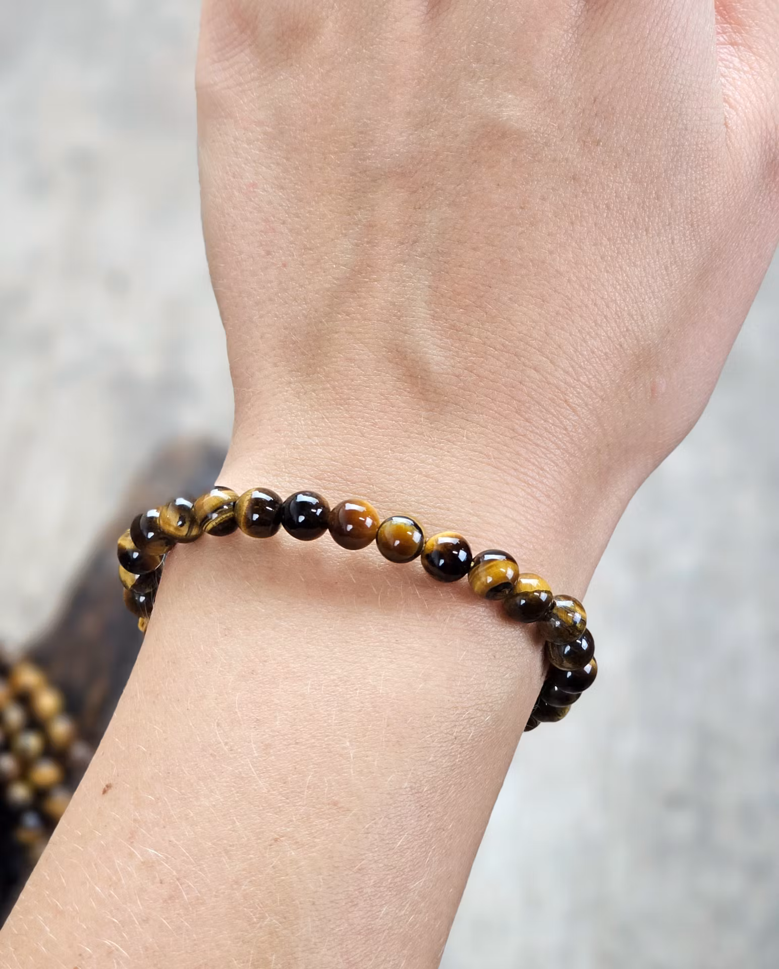 Tigeröga, armband 6mm runda pärlor