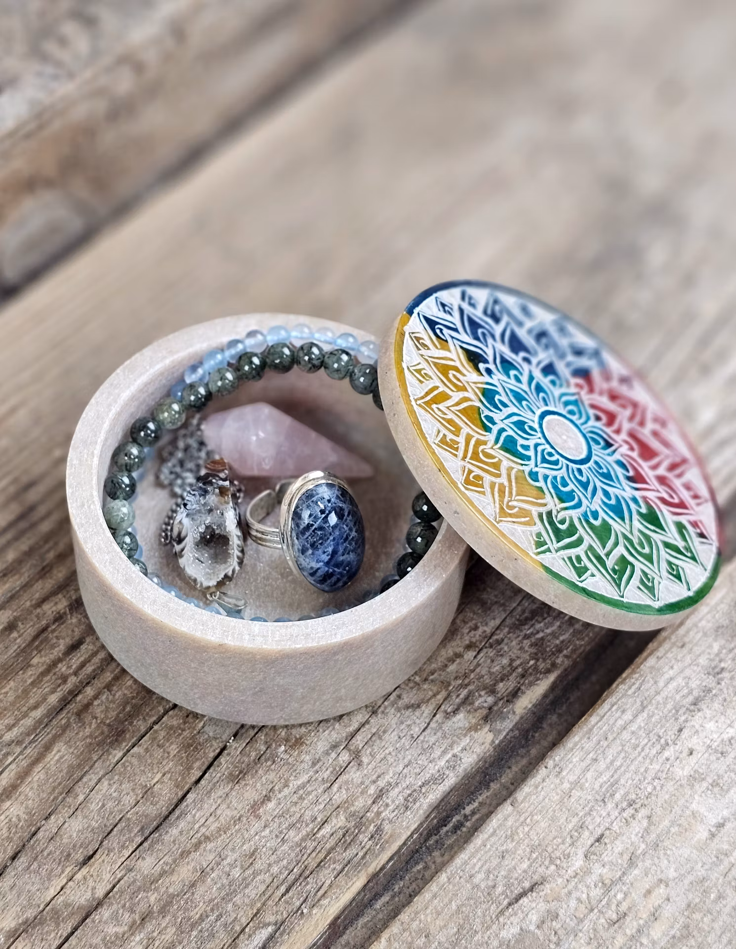 Förvaringsask i täljsten, Chakra mandala liten