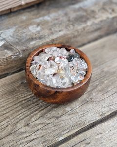 Bergkristall med inneslutningar, små trumlade