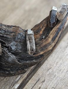 Rökkvarts rå spets, silverpläterat hänge