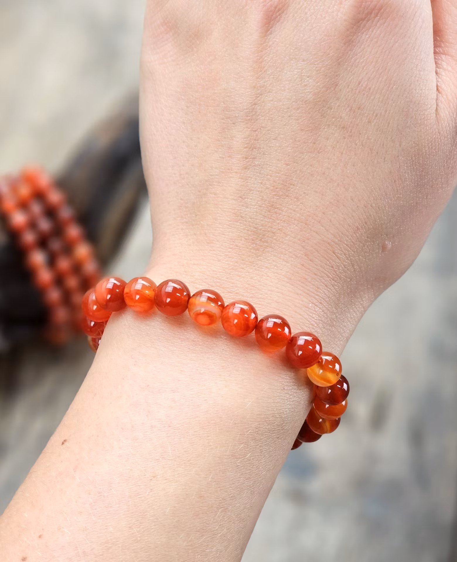 Karneol (röd/bandad), armband 8mm runda pärlor
