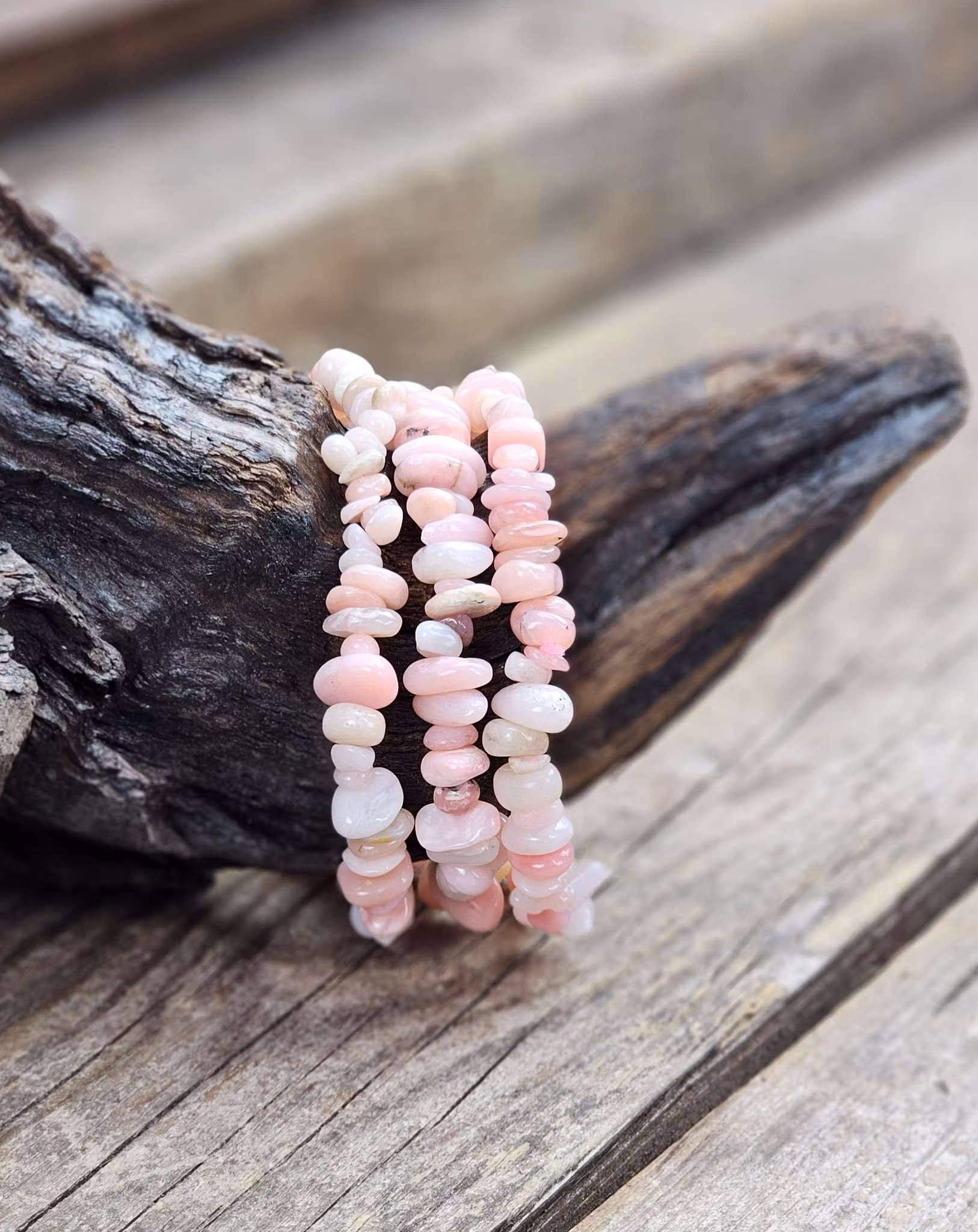 Rosa Opal, chipsarmband