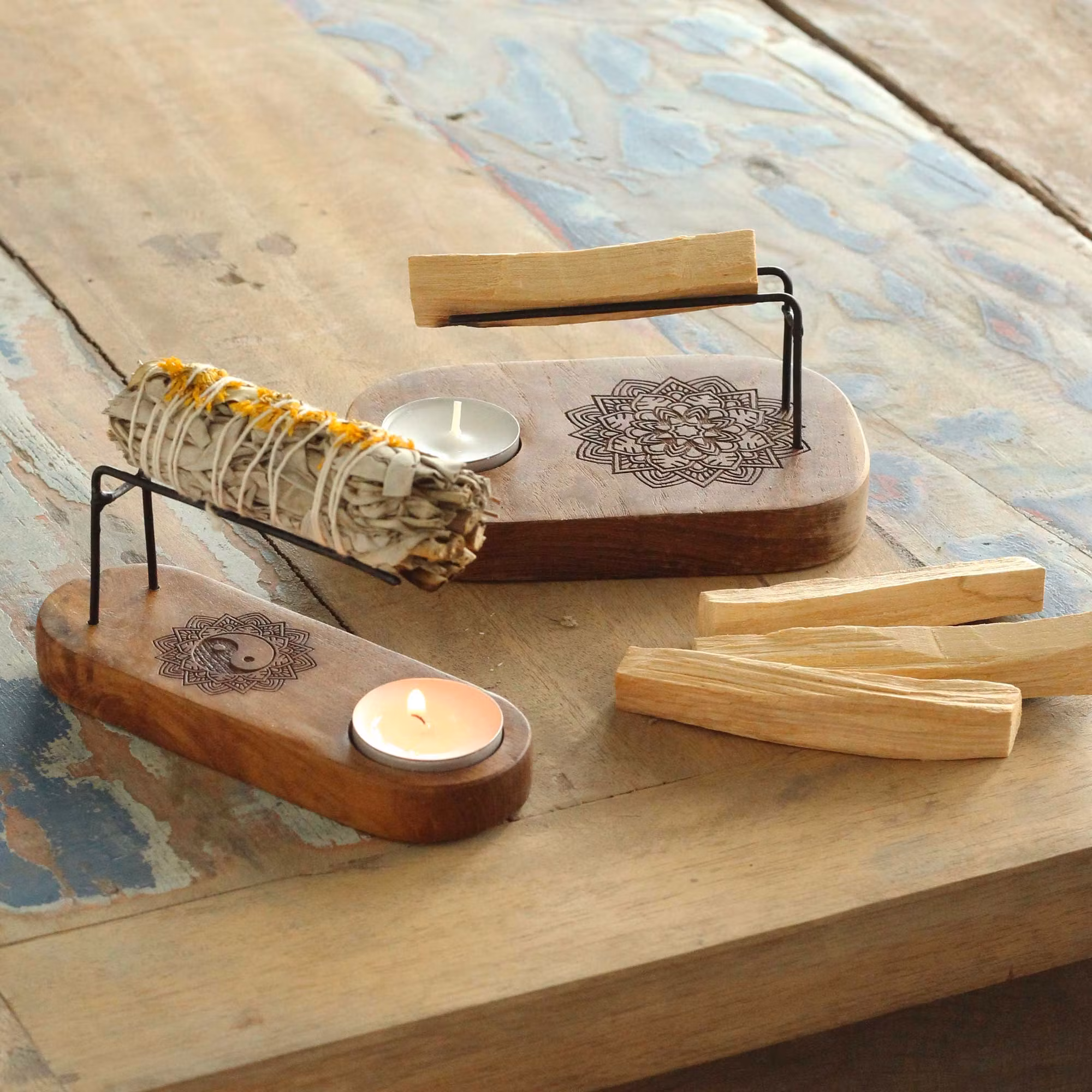 Palo Santo & Salvia-brännare, rökelsehållare i teak Mandala