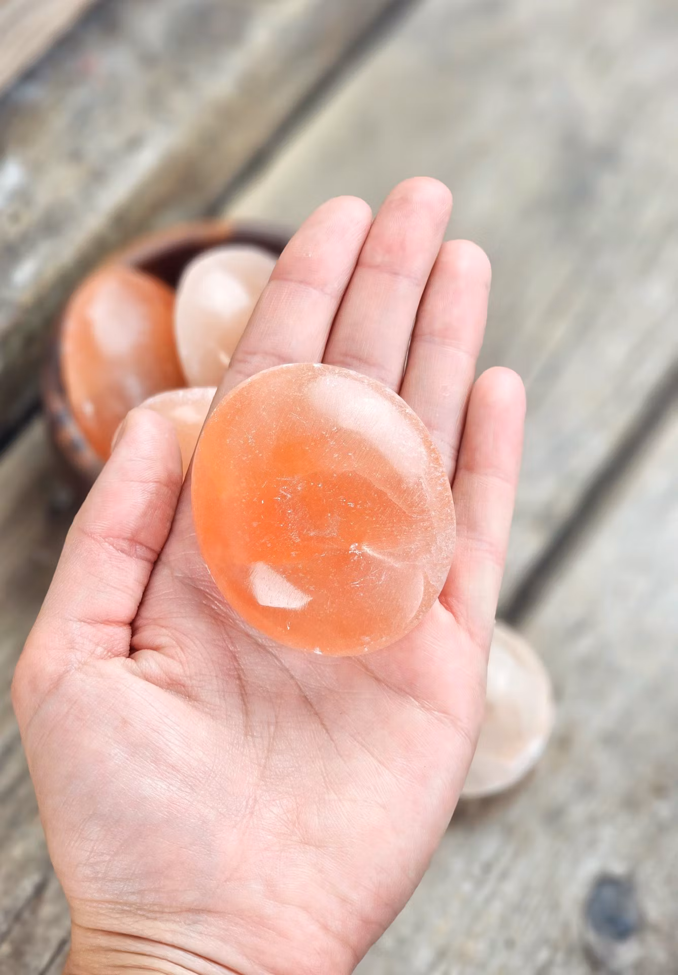 Orange/Rosa Selenit, touchstone