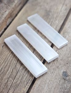 Vit Selenit, polerad laddningsplatta 15 cm