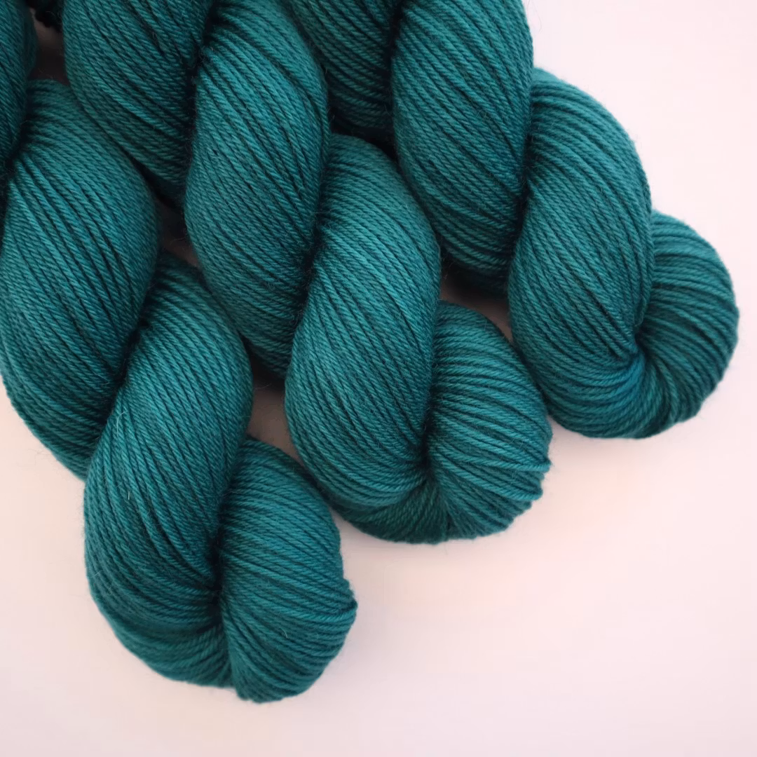 BFL DK Superwash "Grönblå"