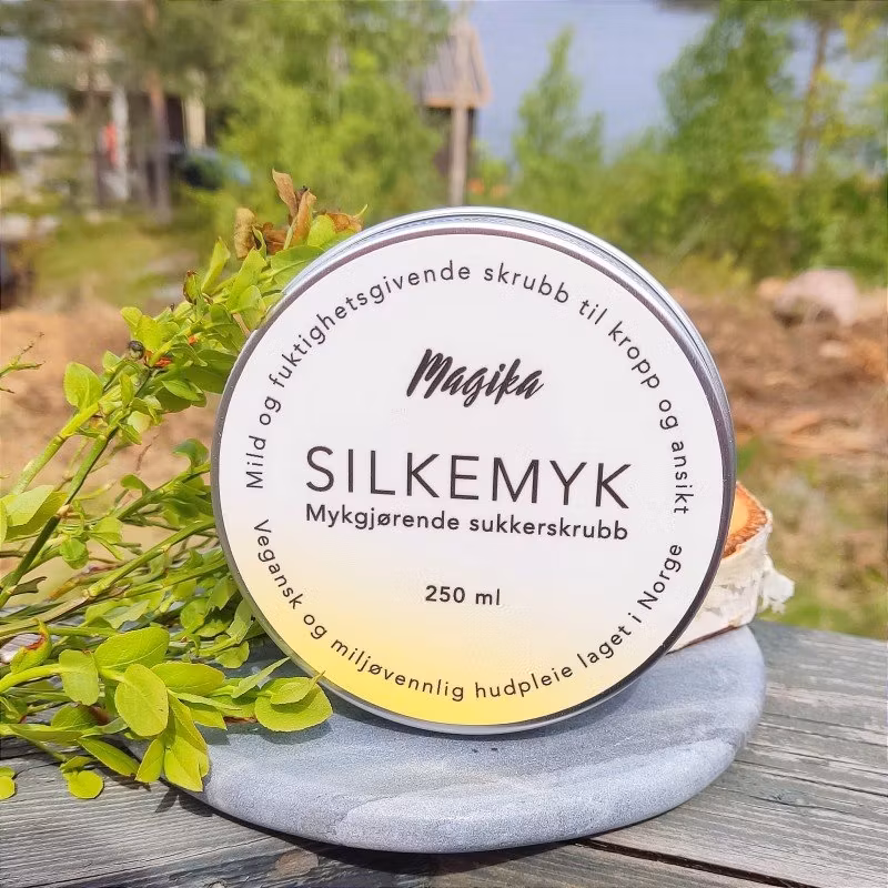 Rensende og fuktighetsgivende sukkerskrubb