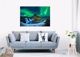 Nordlys og Fossefall