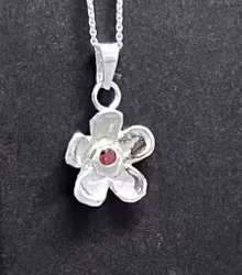 Hänge i äkta 925 silver