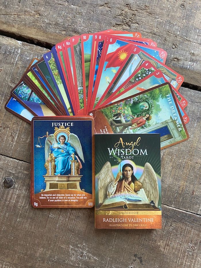 Angel Wisdom (Tarot)