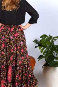 Kjol (Svart/rosa, Lara Ethnics)