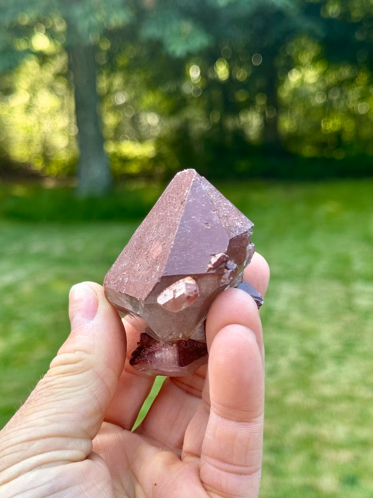 Spets Hematoid Bergkristall (röd golden healer)