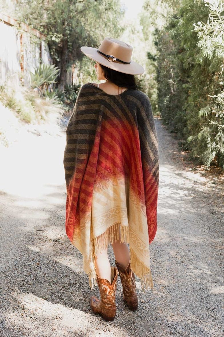 Bohemian Serape Ruana (Bär/Beige, Leto Accessories )
