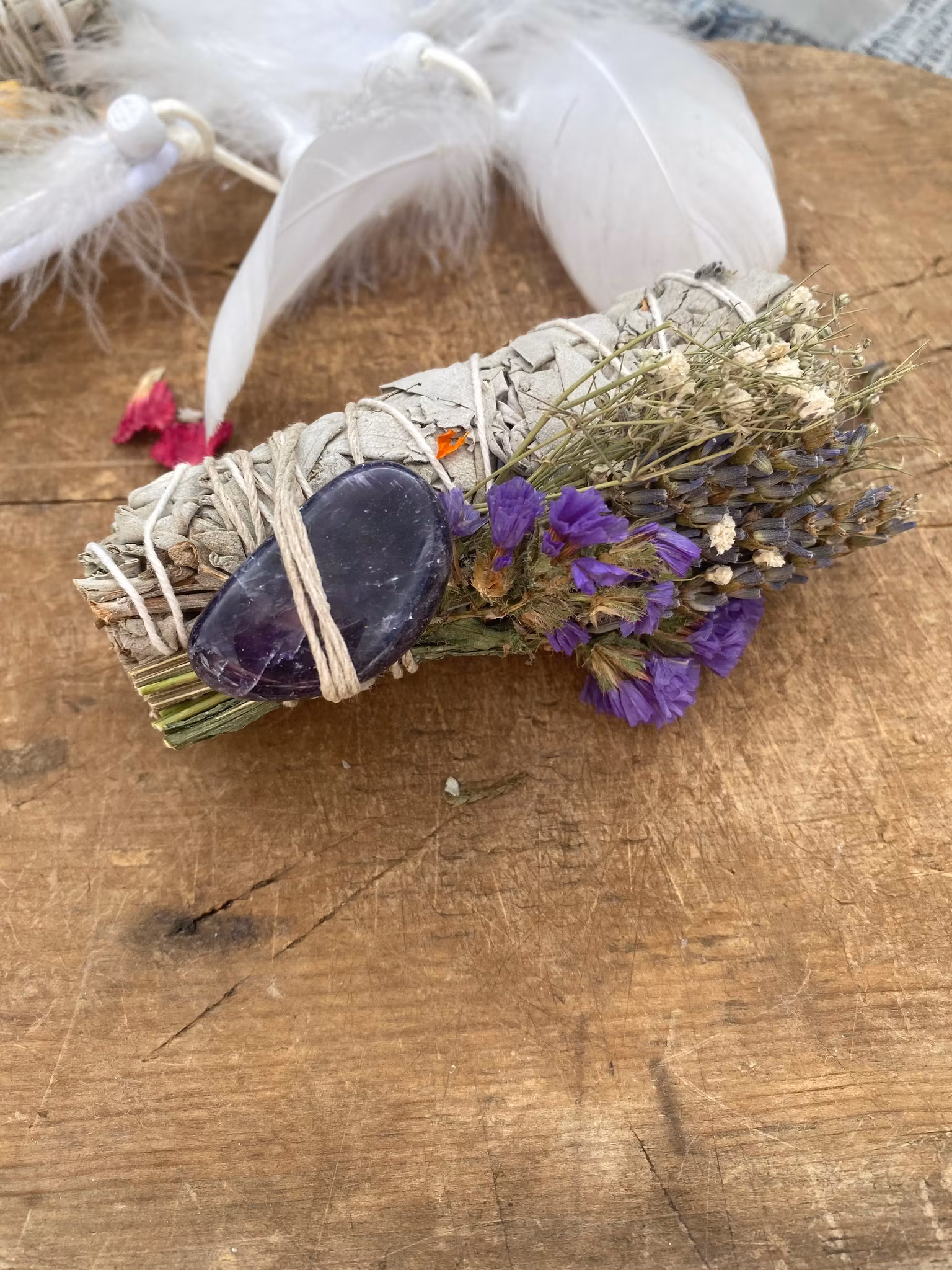 Vit Salvia och Blommor (Ametist)