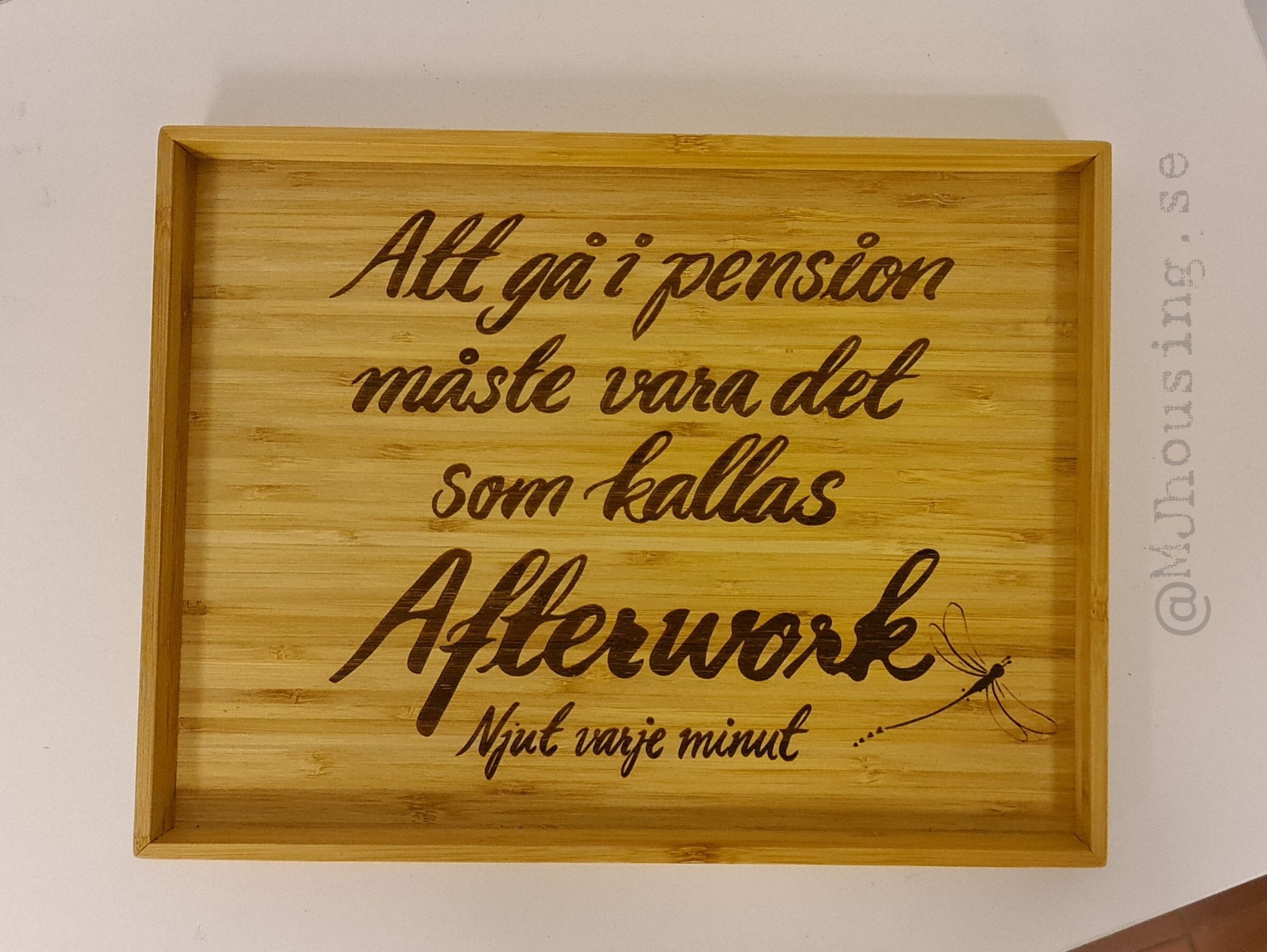 Ostbricka med personlig text