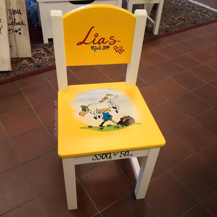 Handmålad Barnstol Färgglad