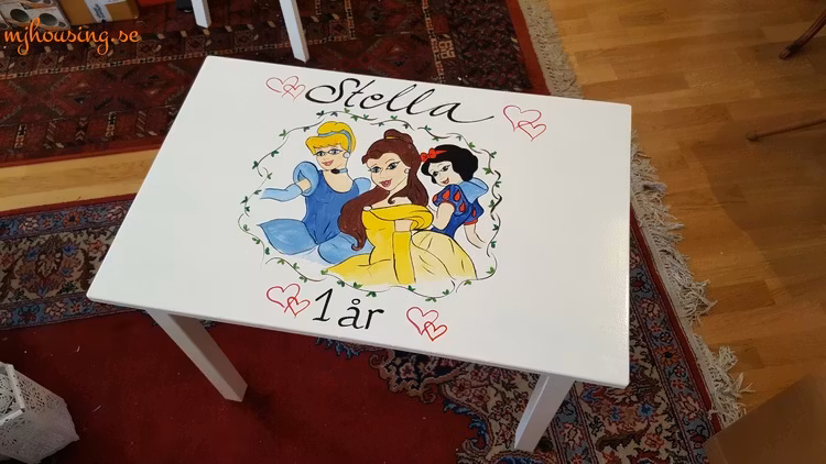Handmålat Barnbord