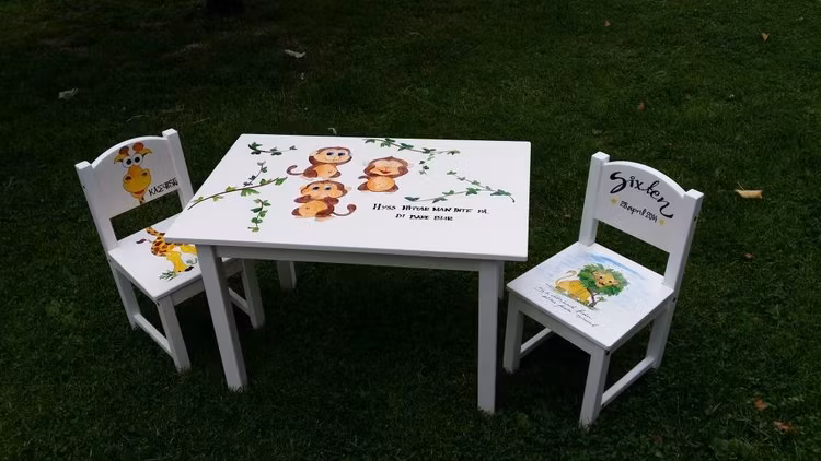 Handmålat Barnbord