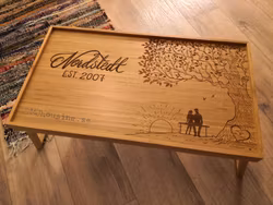 Sängbricka med personlig text