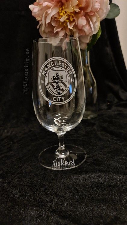 Graverat Ölglas L O G G A