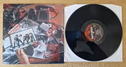 Pet Hate, The bride wore red. Vinyl LP