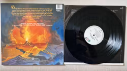 Manowar, Fighting the world. Vinyl LP