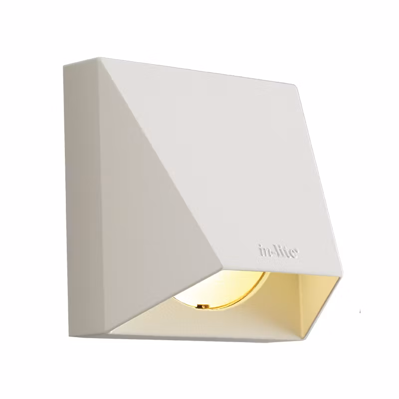WEDGE | 100x100x63mm | Flere farger