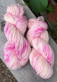 Milla Norsk DK - PolkaDott 100 g