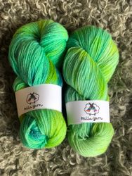 Milla Finull - Spring Kisses (på vit) 100 g